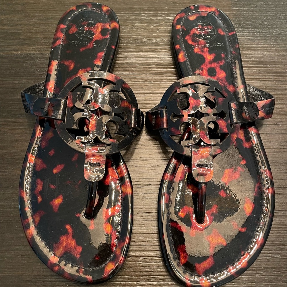 Tory Burch Black and Brown Tortoise Pattern Sandals